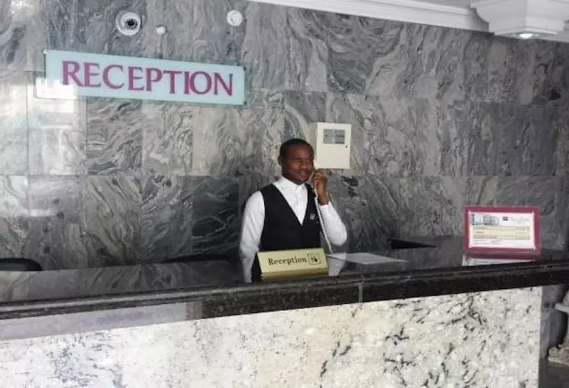 L Avalon Hotel And Suites