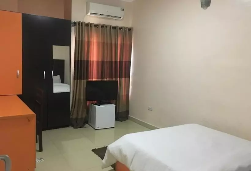 L Avalon Hotel And Suites