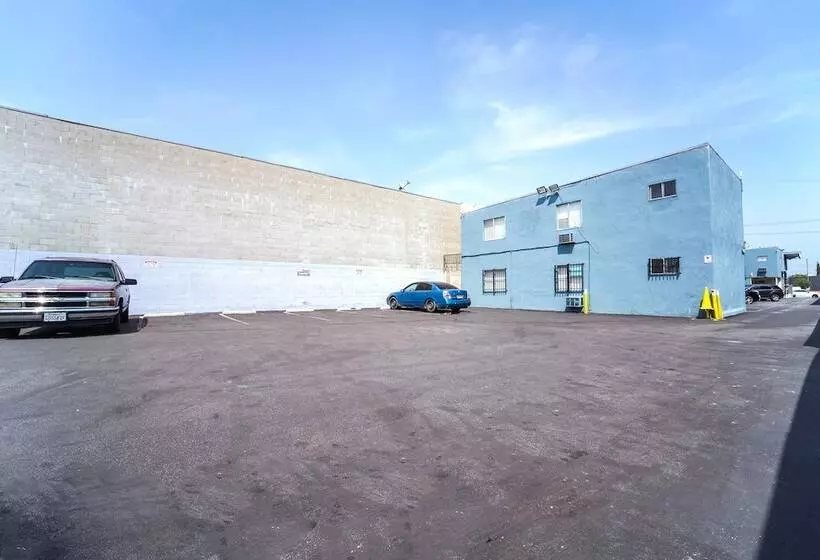 Hotelli Rodeway Inn & Suites North Hollywood Burbank Airport   Universal Area