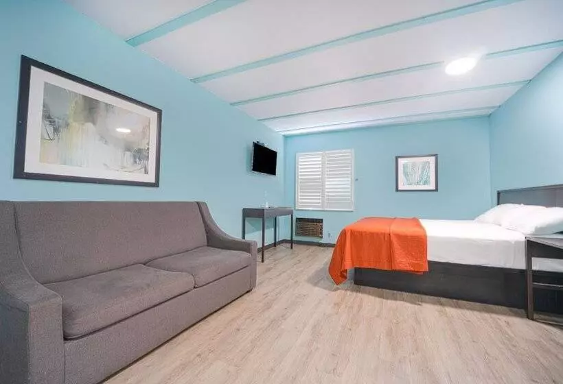 Hotelli Rodeway Inn & Suites North Hollywood Burbank Airport   Universal Area