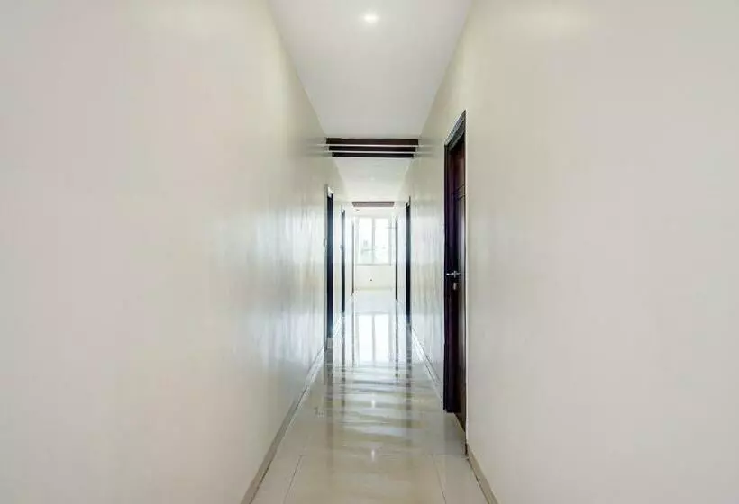 Hotelli Oyo 75659 M