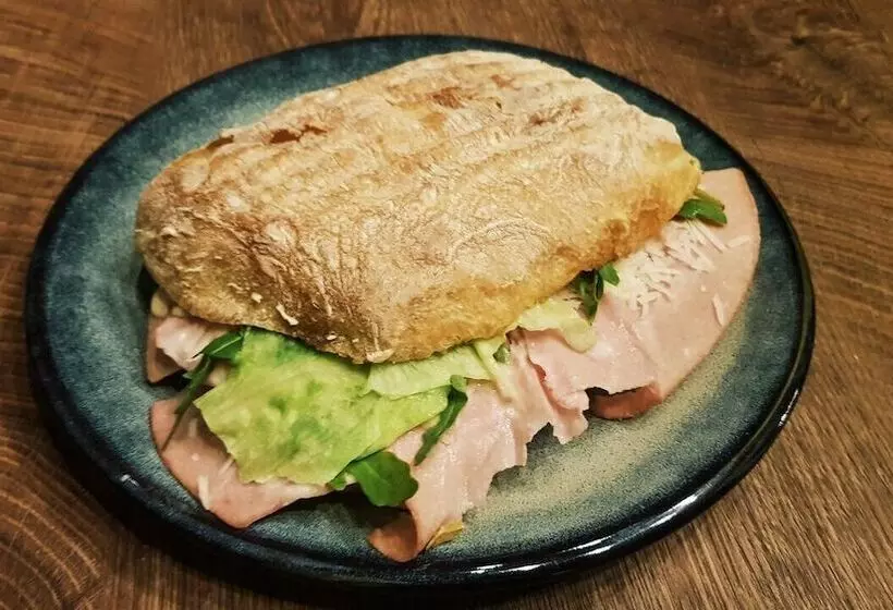 ホテル Travelto Repina