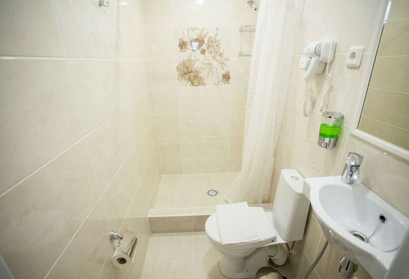 فندق Travelto Repina