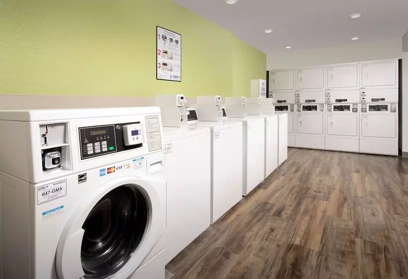 Hotelli Woodspring Suites West Des Moines