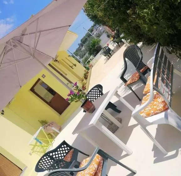 Aamiaismajoitus (B&B) Li Frasulli Mei