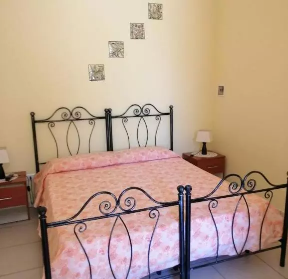 Aamiaismajoitus (B&B) Li Frasulli Mei