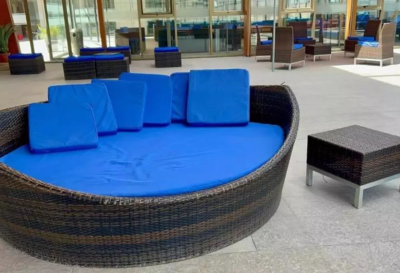 ホテル Alto Del Sol Calama