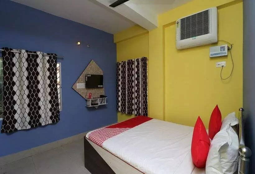 ホテル Oyo 16496 Trinayani Atithi Niwas