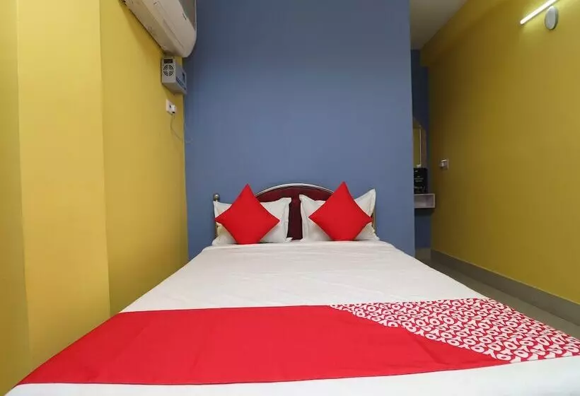 ホテル Oyo 16496 Trinayani Atithi Niwas