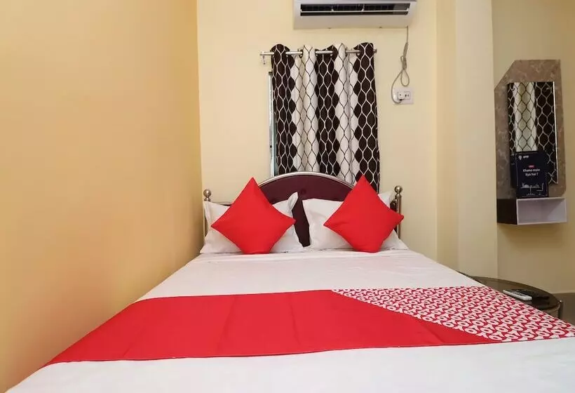 ホテル Oyo 16496 Trinayani Atithi Niwas