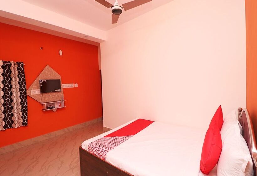 فندق Oyo 16496 Trinayani Atithi Niwas