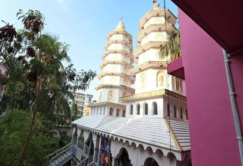 ホテル Oyo 16496 Trinayani Atithi Niwas