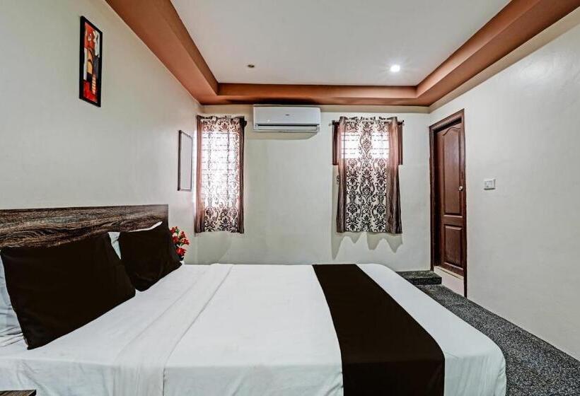 Hotel Oyo 39950 A K Residency