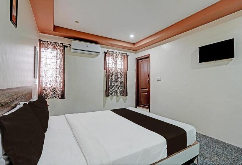 Hotel Oyo 39950 A K Residency