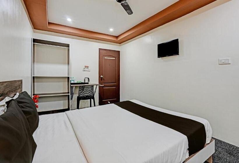 Hotel Oyo 39950 A K Residency