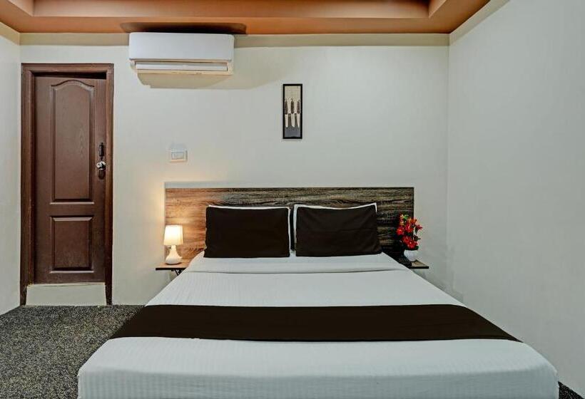 Hotel Oyo 39950 A K Residency