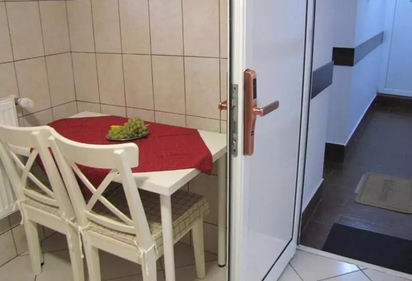 Aamiaismajoitus (B&B) Villa Elitte Predeal