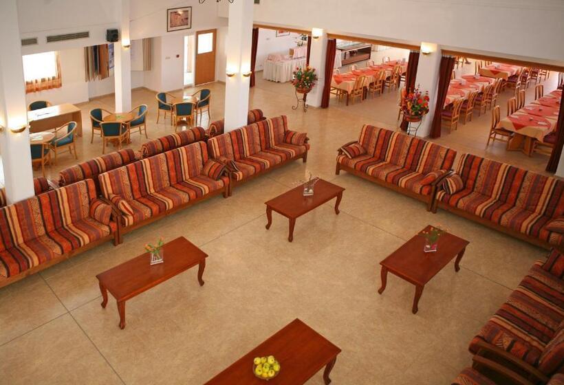 Corallia Beach Hotel Apartments