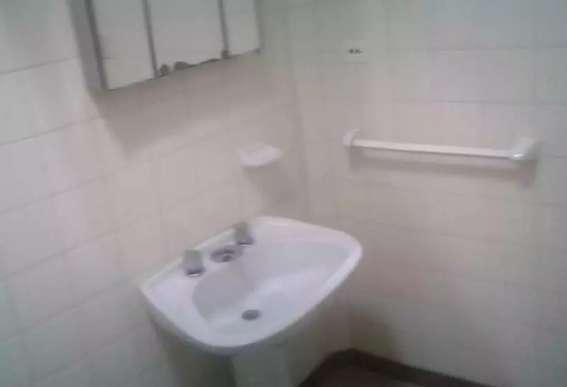 Kapselihotelli Low Cost Dpto