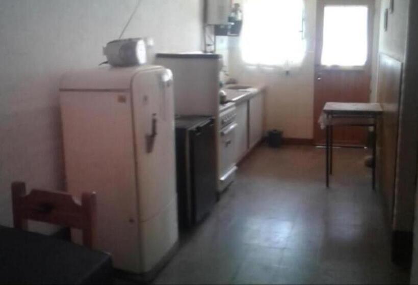 Capsulehotel Low Cost Dpto