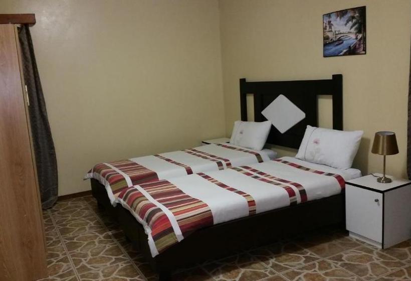 پانسیون Dolphin Guest House