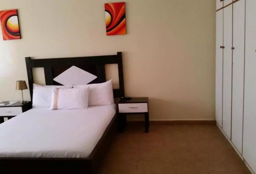 پانسیون Dolphin Guest House