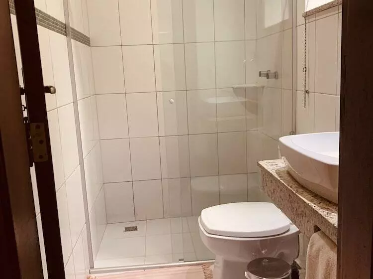 ペンション Pousada Luamar