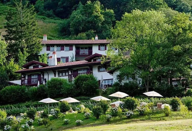 ホテル Auberge Ostapé