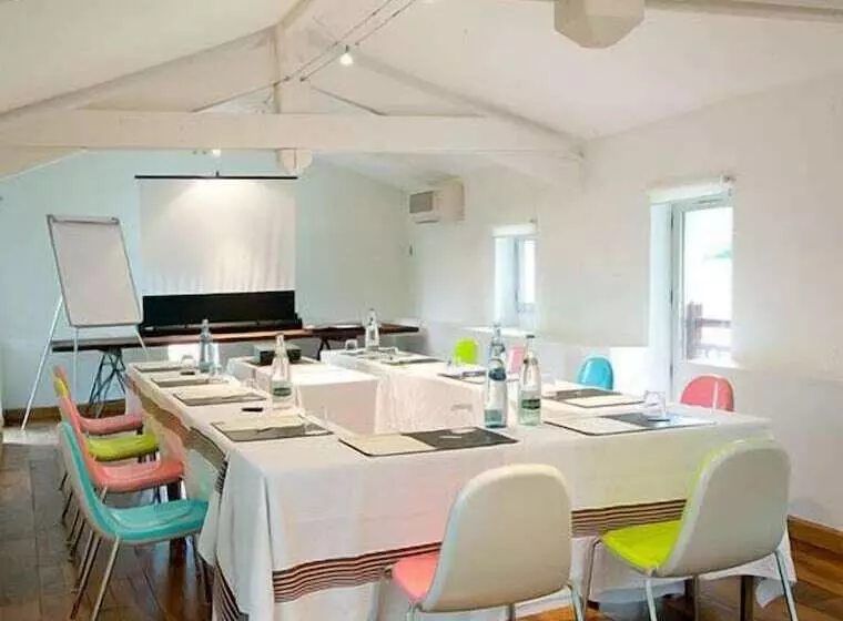 ホテル Auberge Ostapé