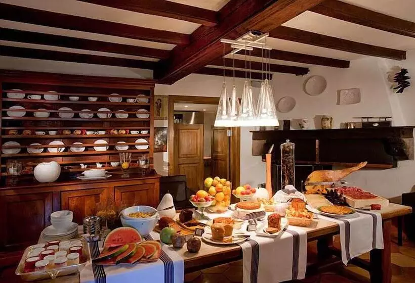 ホテル Auberge Ostapé