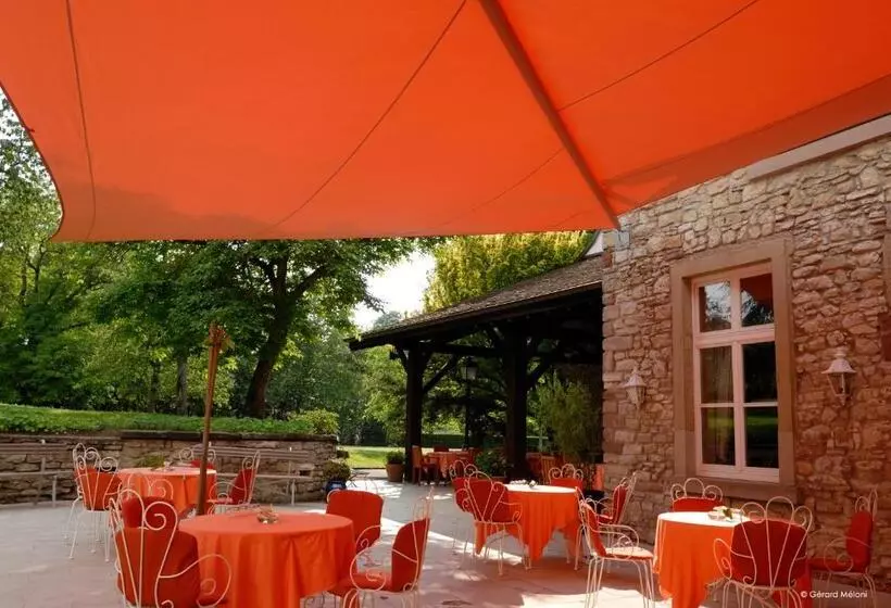 Отель Auberge Saint Walfrid Hôtel Restaurant & Spa