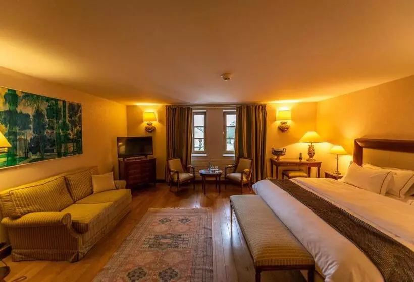 Отель Auberge Saint Walfrid Hôtel Restaurant & Spa