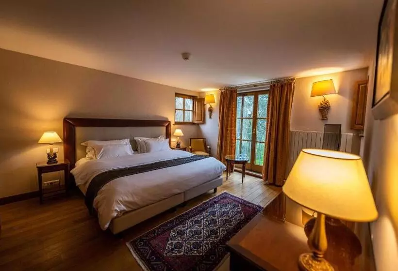 Отель Auberge Saint Walfrid Hôtel Restaurant & Spa