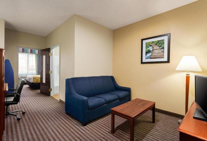 בית מלון כפרי Baymont By Wyndham Elizabethtown