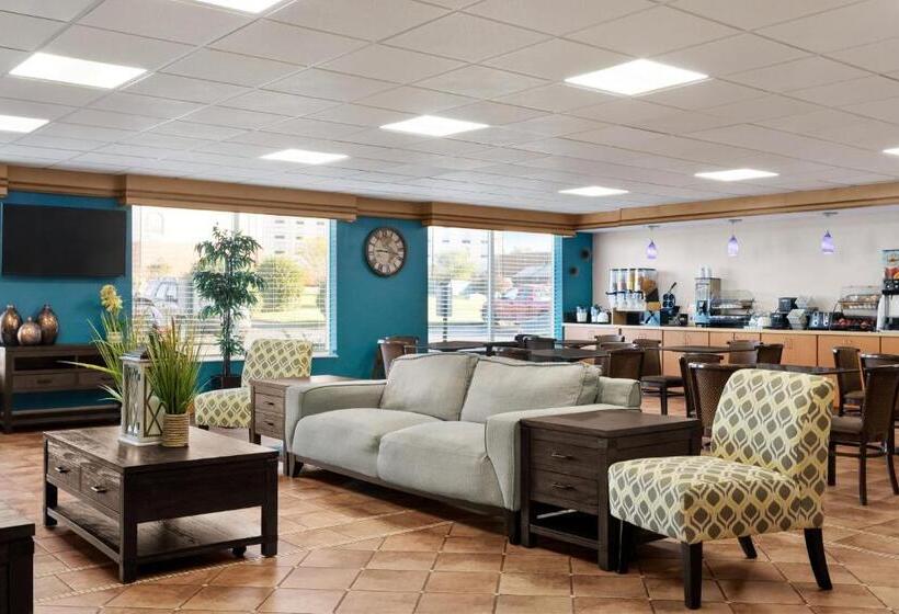 בית מלון כפרי Baymont By Wyndham Elizabethtown