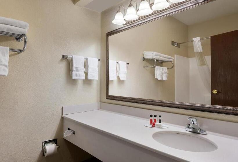 בית מלון כפרי Baymont By Wyndham Elizabethtown