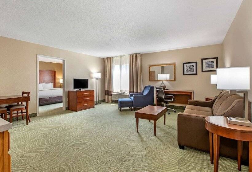 ホテル Comfort Inn Muscatine Near Hwy 61