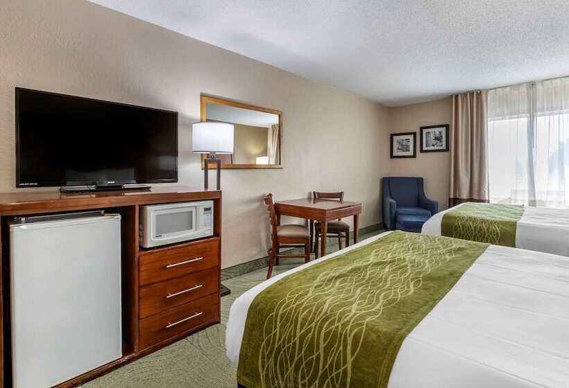 ホテル Comfort Inn Muscatine Near Hwy 61