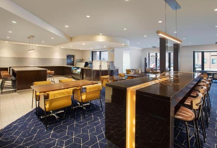 Szálloda Courtyard Worcester