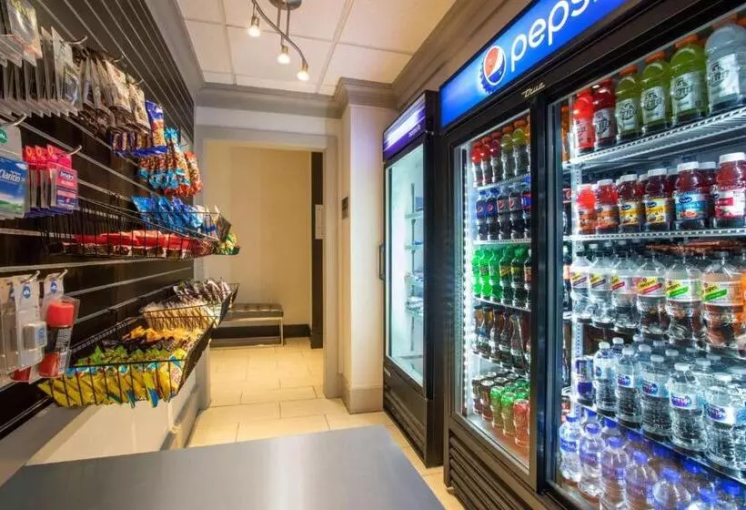 هتل Courtyard Worcester