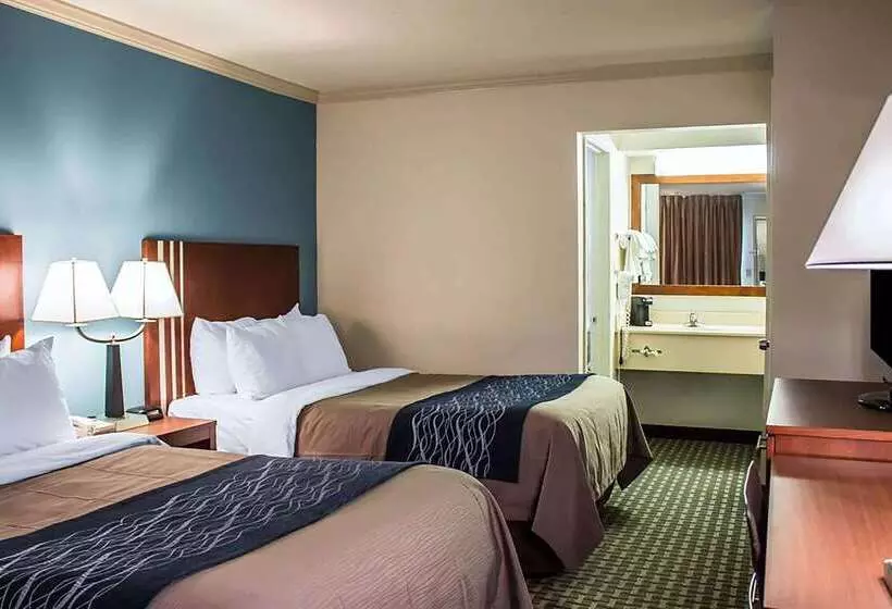 호텔 Days Inn By Wyndham Austintown