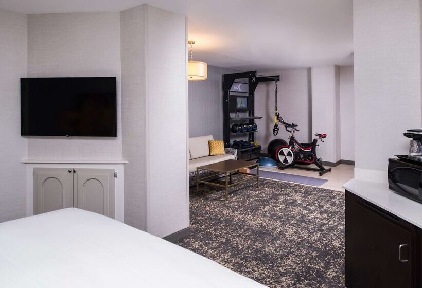 Hotelli Doubletree By Hilton Utica