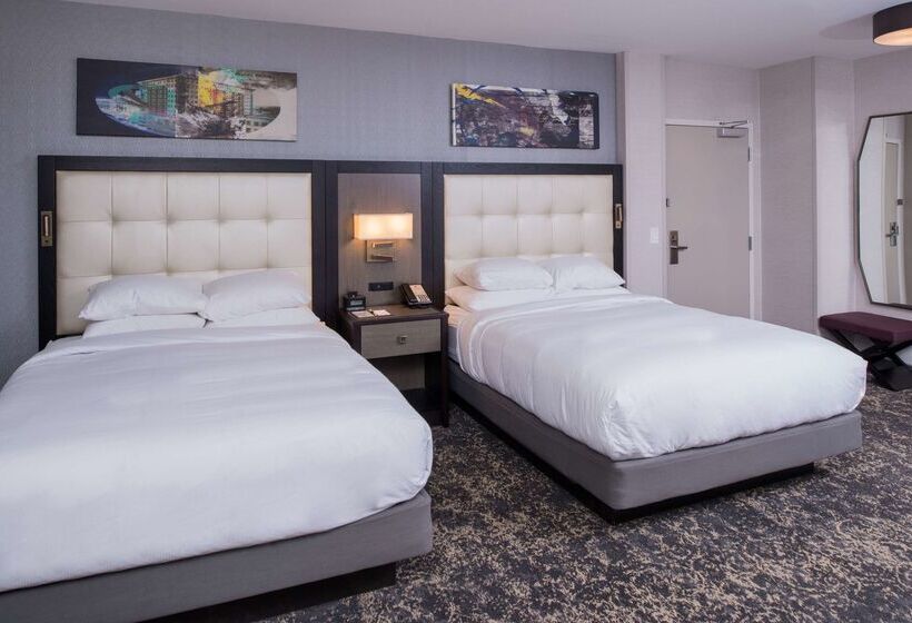 Hotelli Doubletree By Hilton Utica