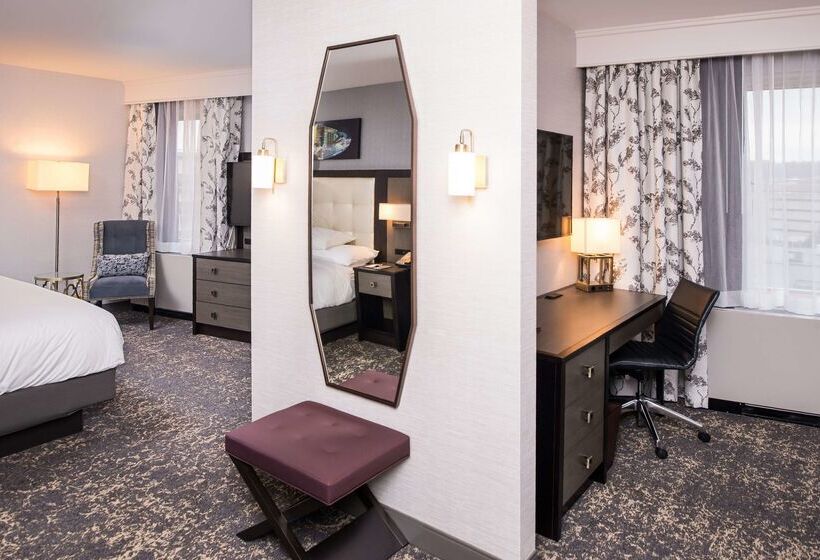 Hotelli Doubletree By Hilton Utica