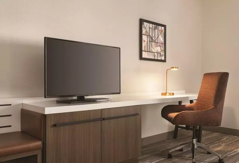 هتل Hilton Garden Inn Fort Wayne