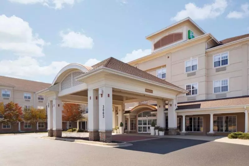 فندق Holiday Inn Grand Rapids Airport, An Ihg