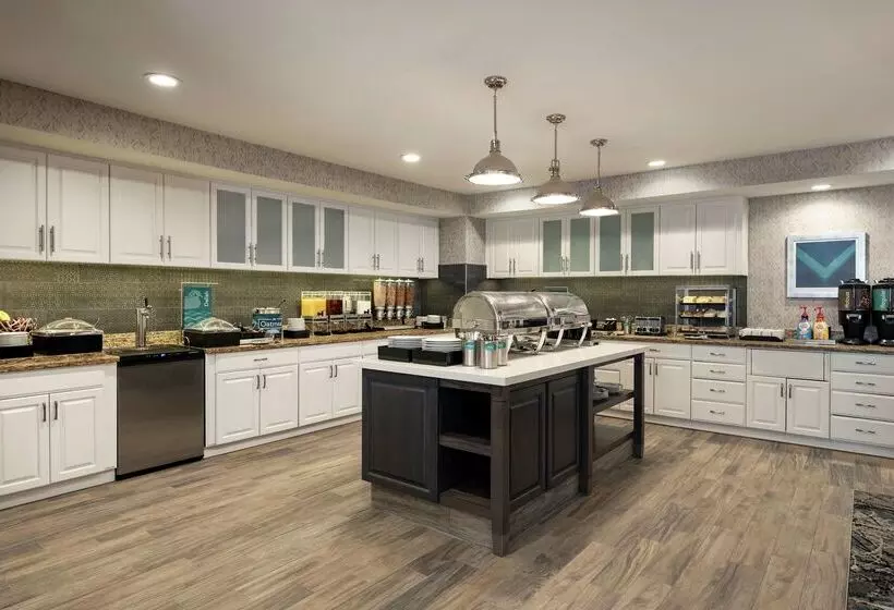 هتل Homewood Suites Erie