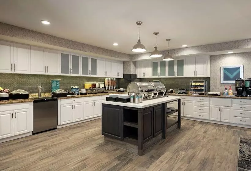 هتل Homewood Suites Erie