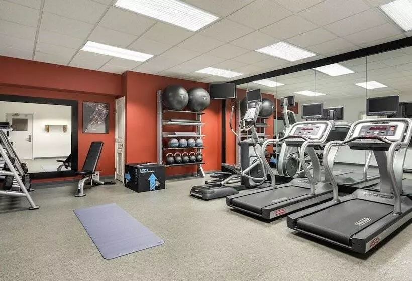 هتل Homewood Suites Erie