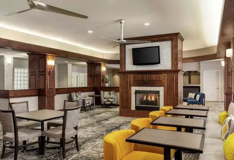 هتل Homewood Suites Erie